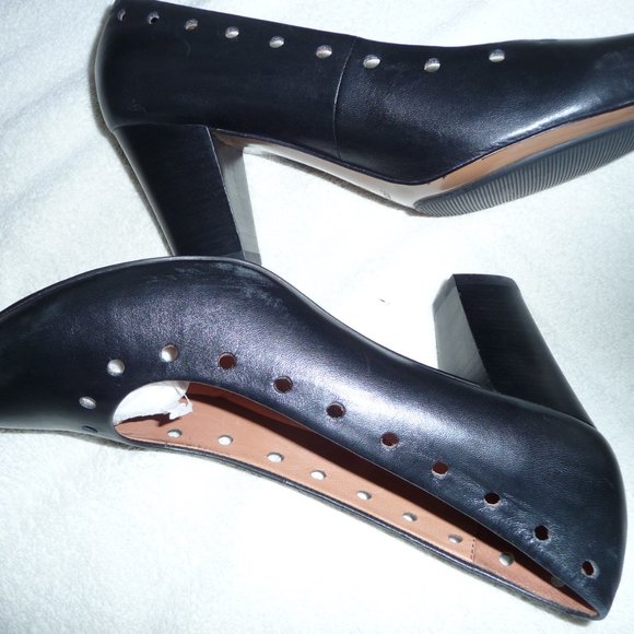 Gentle Souls by Kenneth Cole "Reno" Pumps - Picture 6 of 12